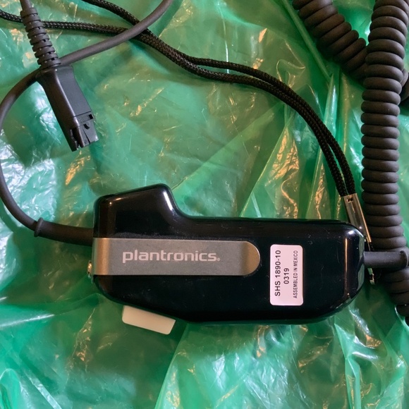 NWOT Plantronics SHS1890-10 Push-to-Talk Headset Amplifier with ear piece - Picture 3 of 6